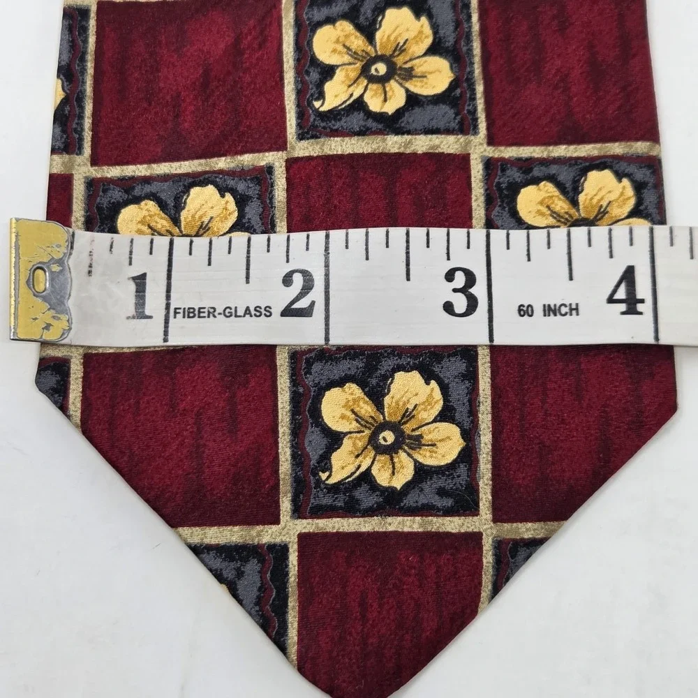 VINTAGE Robert‎ Talbott Studio Silk Neck Tie Red Floral Handmade in USA